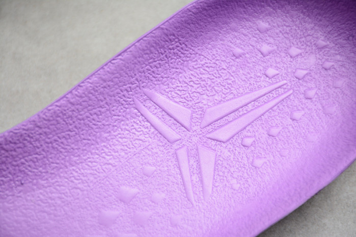 NIKE KOBE 8 SYSTEM “EASTER” 555286-302