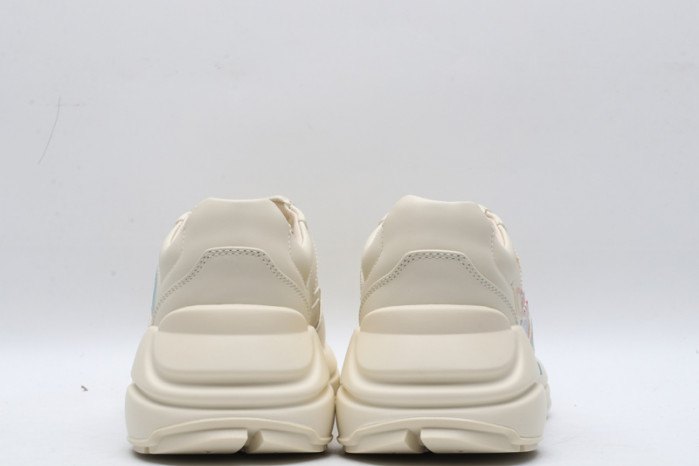 G*u*i* trainer sneaker108