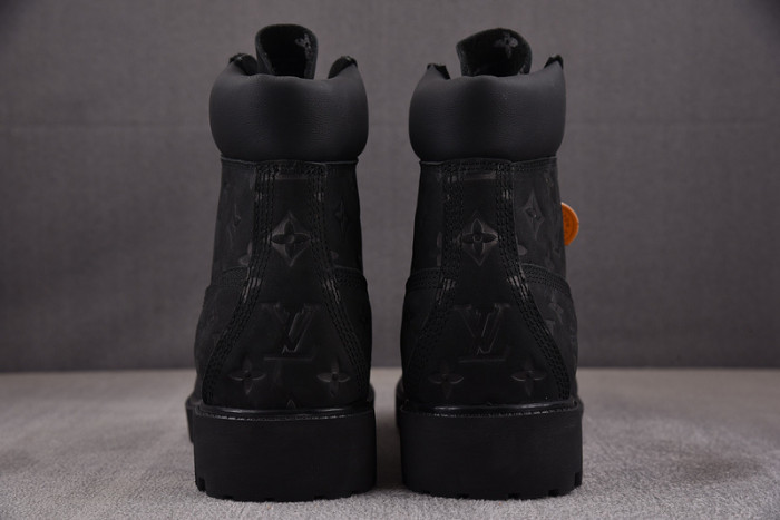 LV BOOTS L000044