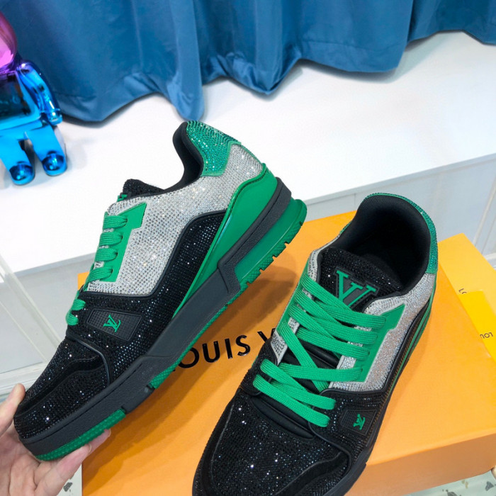 LV SNEAKER LV-000366