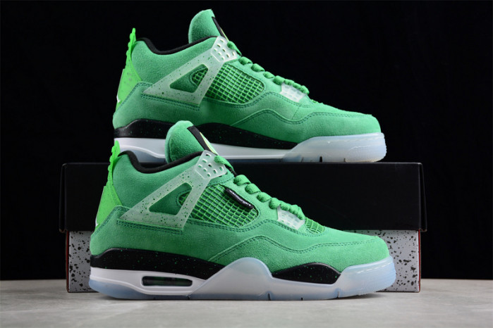 Air Jordan 4 PE