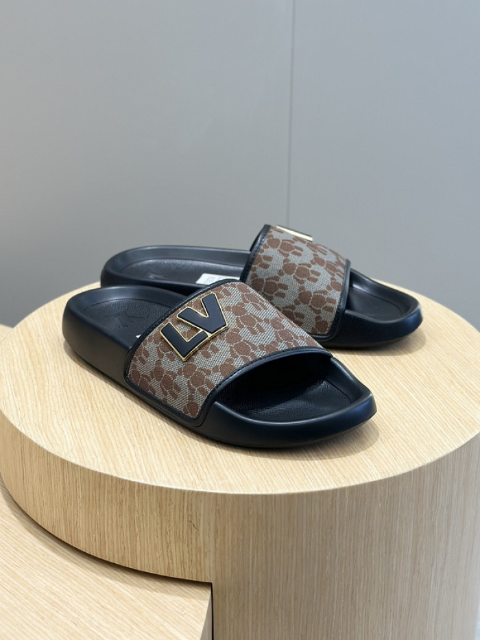 L&V SANDAL68