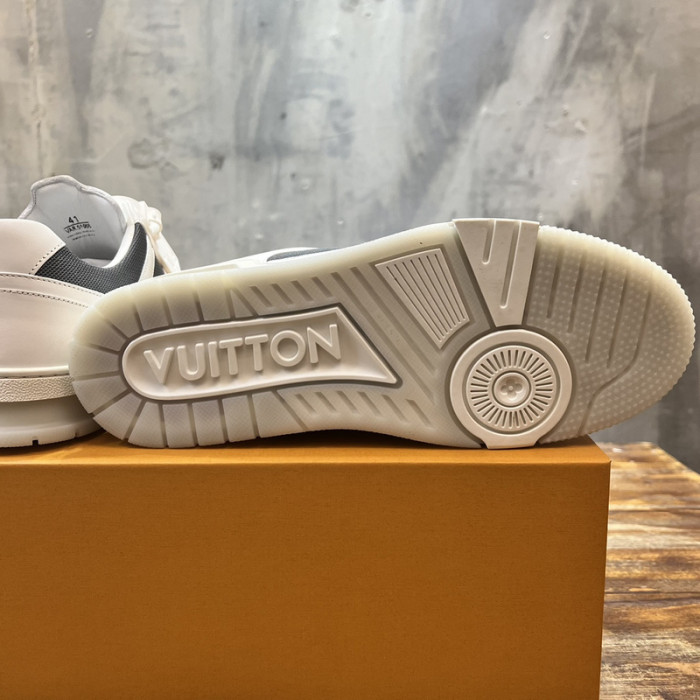 LV SNEAKER LV-000536