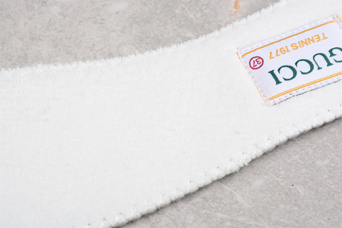 G*u*i* trainer sneaker 81