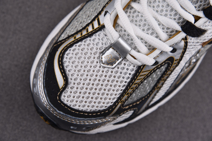 NEW BALANCE SNEAKER NB055