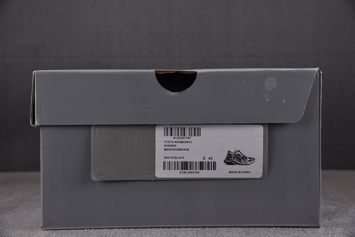 RUNNER SNEAKER RS016