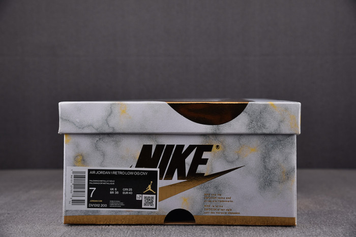 AIR JORDAN 1 RETRO LOW OG 