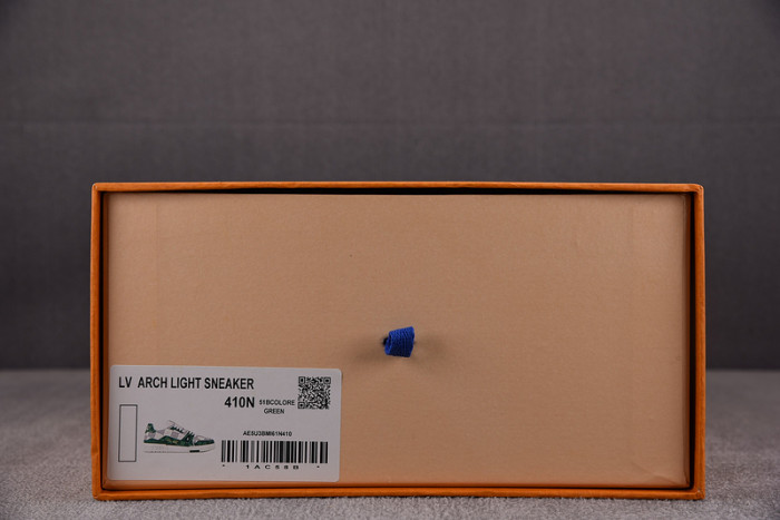 LV TRAINER SNEAKER LV-000591