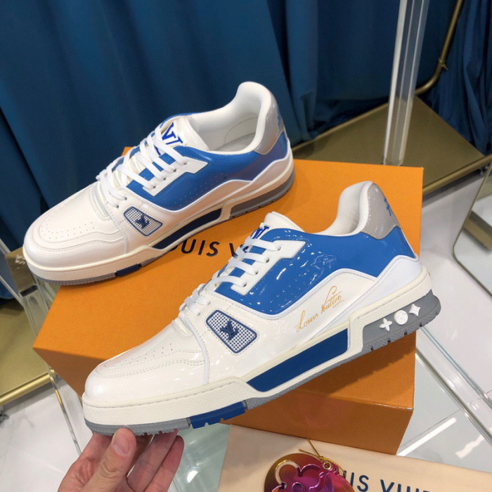 LV SNEAKER LV-000327