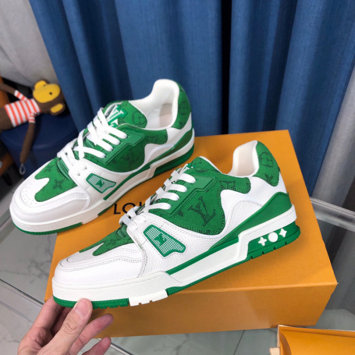 LV SNEAKER LV-000336