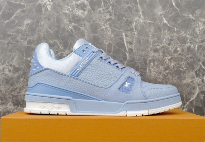 LV SNEAKER LV-000181