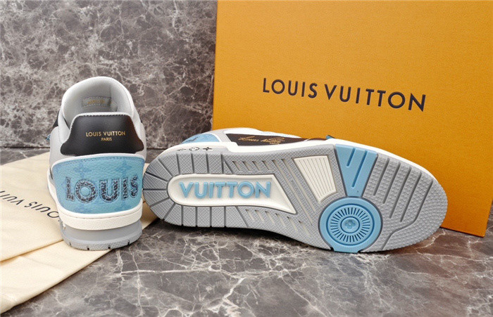 LV SNEAKER LV-000147