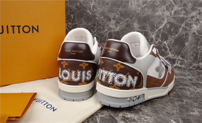 LV SNEAKER LV-000148