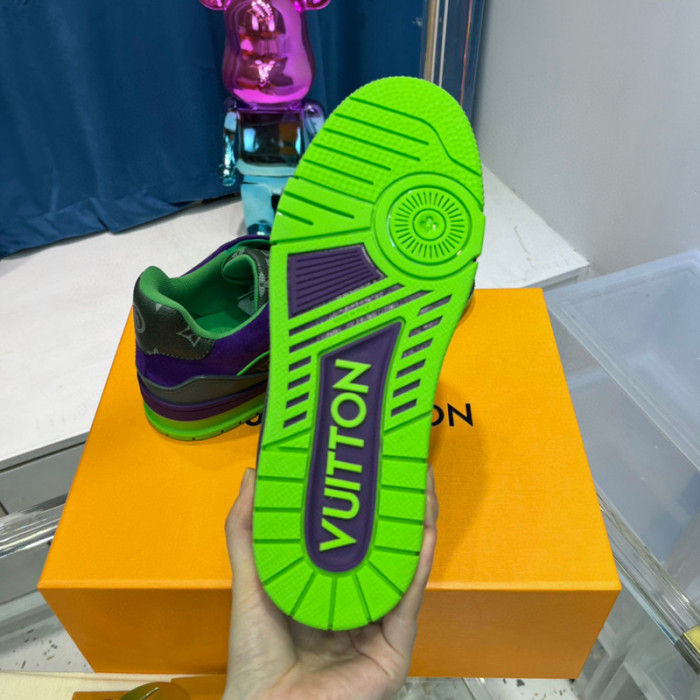 LV SNEAKER LV-000351