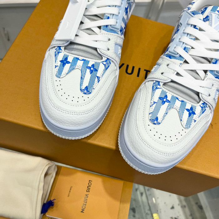 LV SNEAKER LV-000440