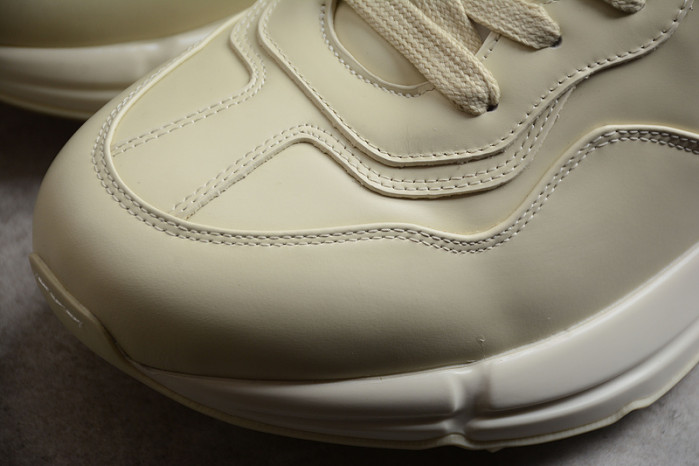 G*u*i* trainer sneaker 84