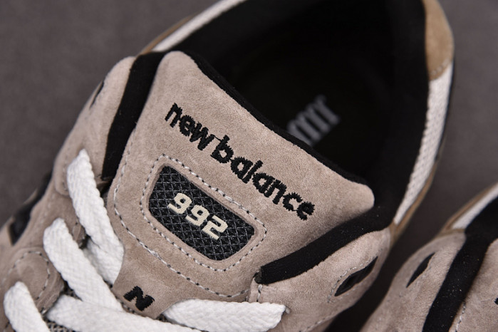 NEW BALANCE SNEAKER NB082