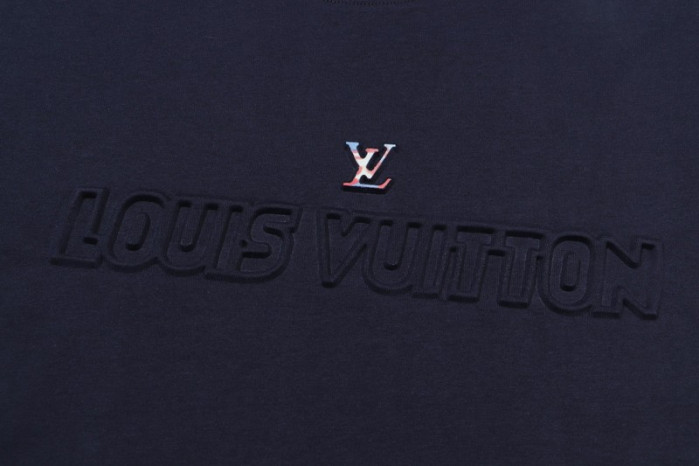 LV CLOTHES V00048