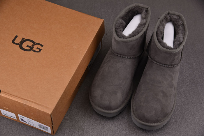 UGG Classic Mini II Boot