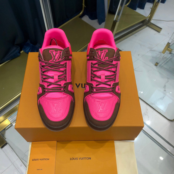 LV SNEAKER LV-000312