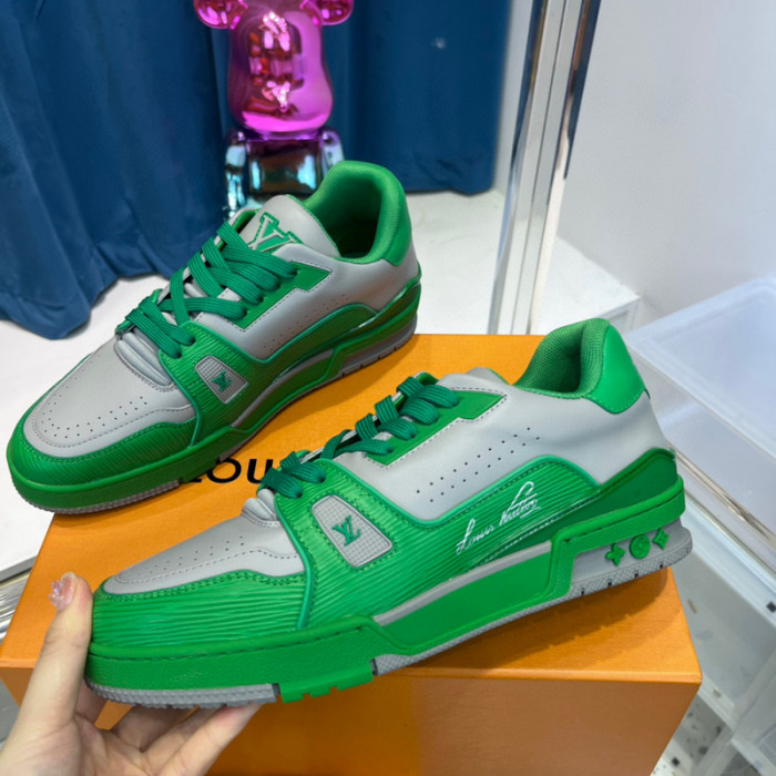 LV SNEAKER LV-000377