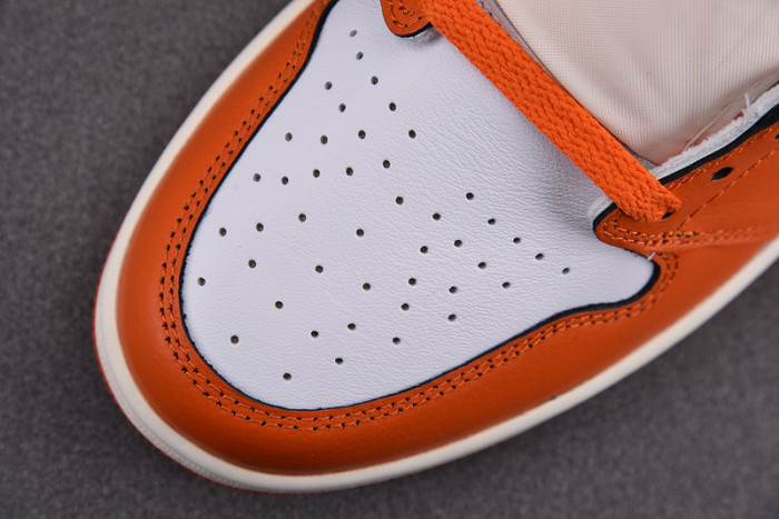 WMNS AIR JORDAN 1 HIGH OG 