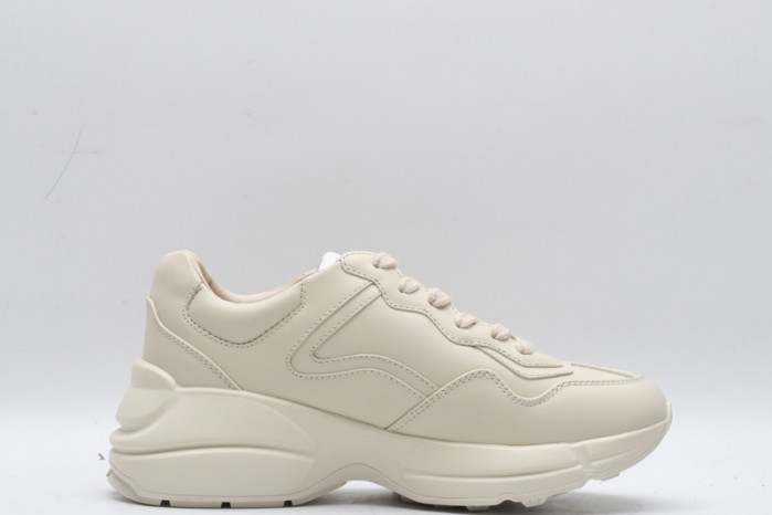 G*u*i* trainer sneaker112