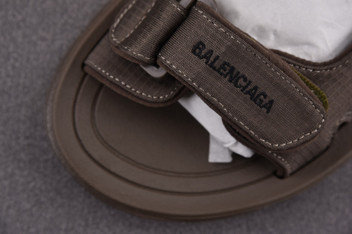 Balenciag* Sandal31