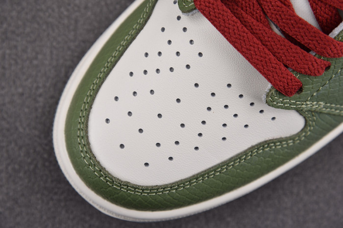 Jordan 1 Retro Low OG Year of the Dragon (2024) FN3727-100