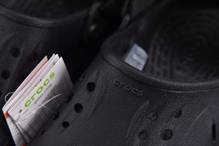 Cr*0*s x salehe bembury c00017