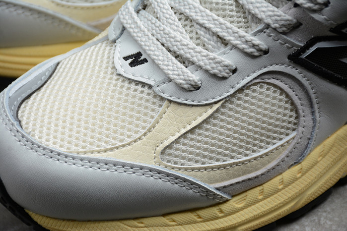 NEW BALANCE SNEAKER 003