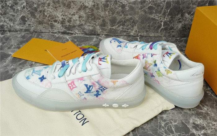 LV SNEAKER LV-000282