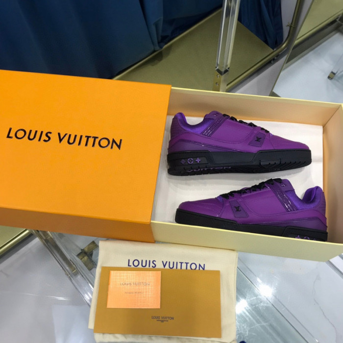 LV SNEAKER LV-000319