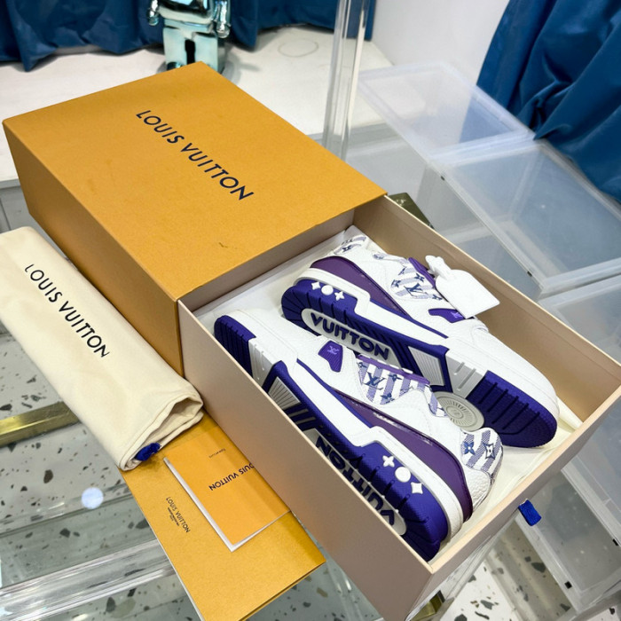 LV SNEAKER LV-000439