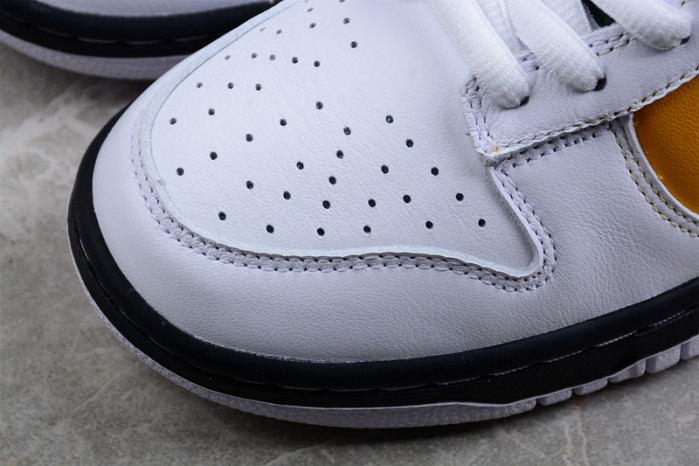 Nike SB Dunk Low "Kobe"