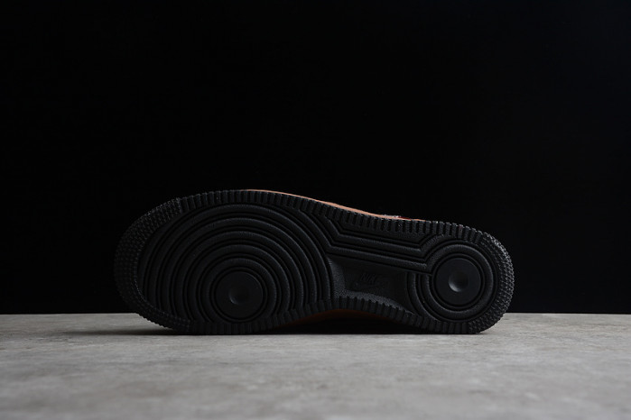 Nike Air Force 1 LV Low