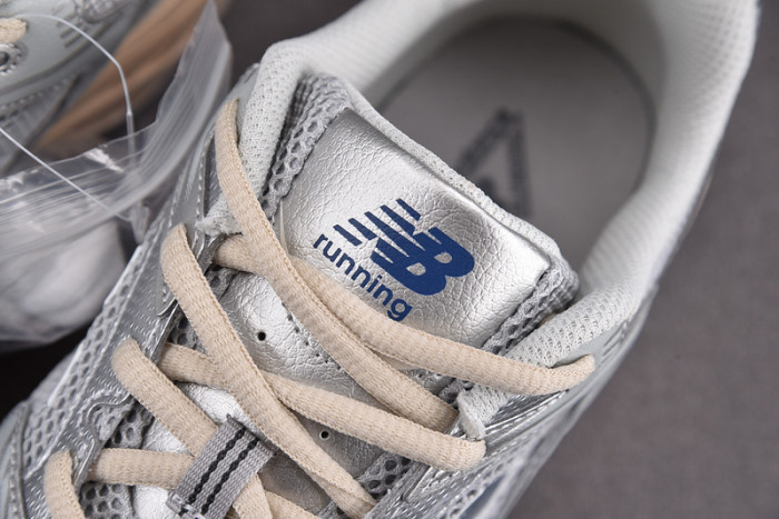 NEW BALANCE SNEAKER NB069