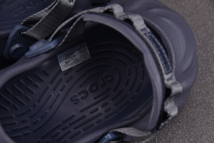 Cr*0*s x salehe bembury c00018