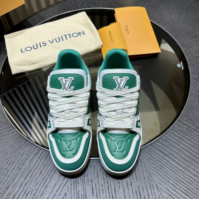 LV TRAINER SNEAKER LV-000599
