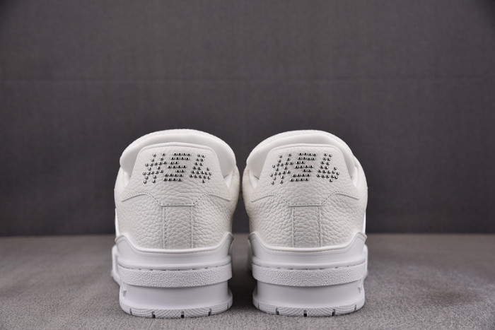 LV TRAINER SNEAKER LV-000569