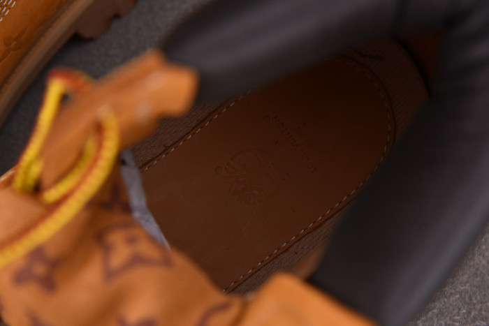 LV BOOTS L000045