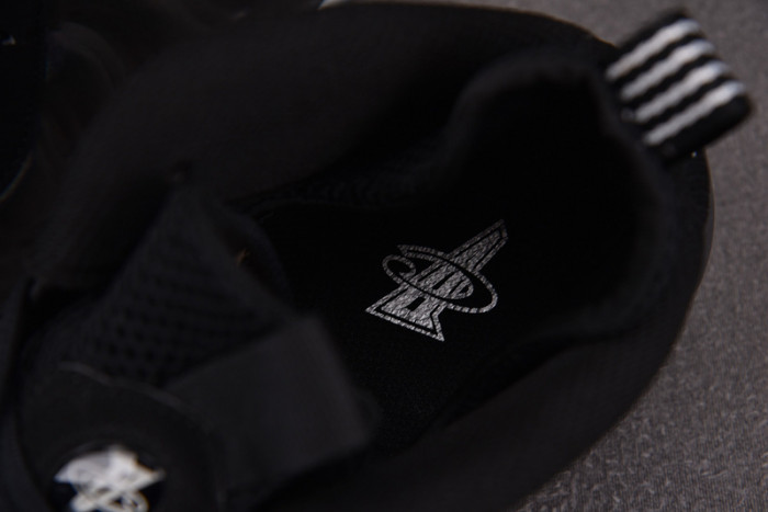 NIKE Air Foamposite One 