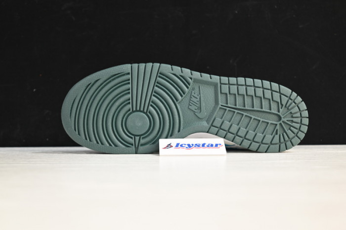 Dunk Low "Sail Multi-Camo" Vibe