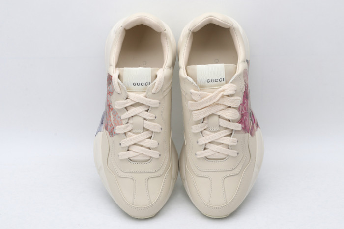 G*u*i* trainer sneaker22