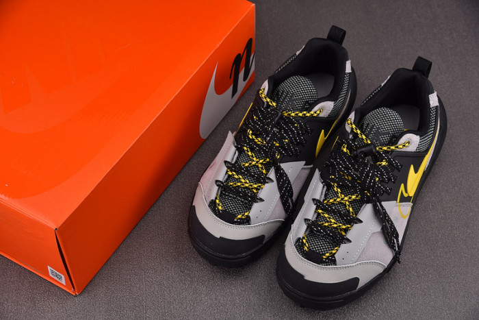 sacai x NIKE Zegamadome 