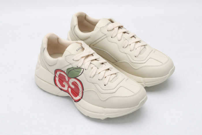 G*u*i* trainer sneaker9