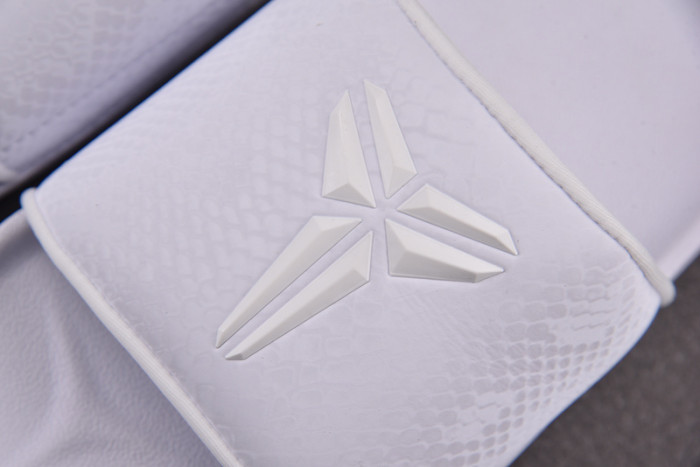 Kobe Bryant x Offcourt Slide 