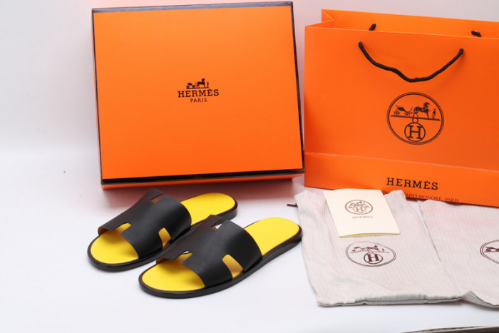 Herme* Sandal3